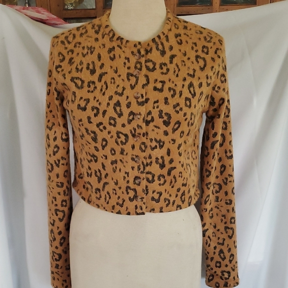 Forever 21 Fitted Tan and Brown Long Sleeve Sweater